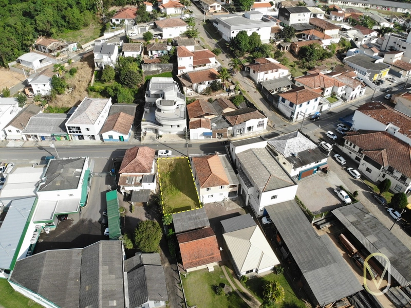 Lote á Venda no Centro de Gravatal-SC: 3ª foto da galeria de imagens do imóvel