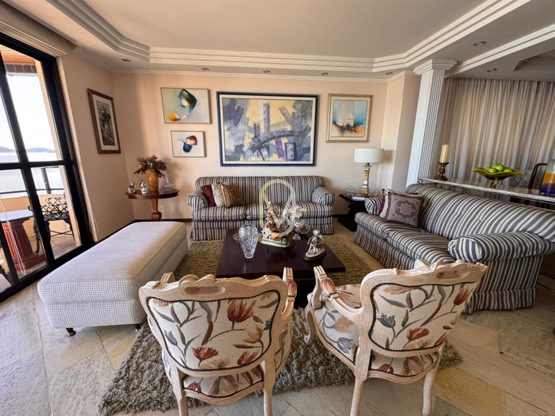 Apartamento á Venda na Avenida Beira Mar Norte em Florianópolis-SC: 11ª foto da galeria de imagens do imóvel
