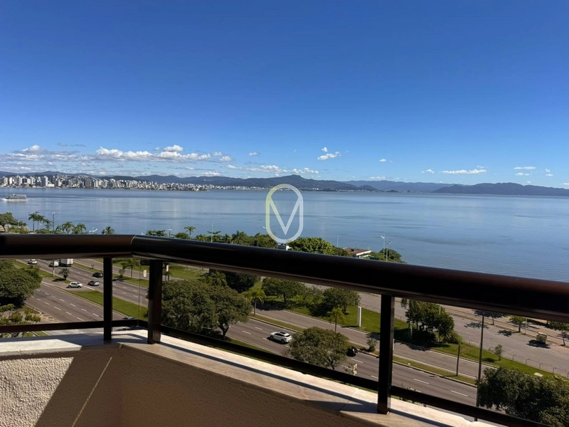 Apartamento á Venda na Avenida Beira Mar Norte em Florianópolis-SC: 16ª foto da galeria de imagens do imóvel