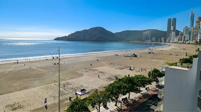 Frente mar BC com 411m² e 1 por andar: 2ª foto da galeria de imagens do imóvel