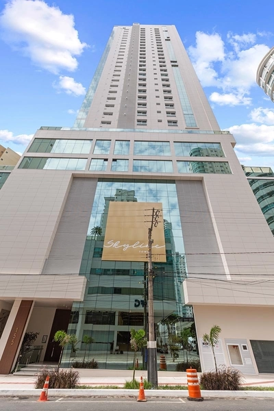 Apartamento no Skyline Tower em Balneário Camboriú – 3 Suítes, 151m², Vista Privilegiada e Lazer Completo: 3ª foto da galeria de imagens do imóvel