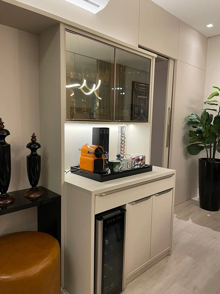Apartamento Finamente Mobiliado e Decorado – Bairro São Luiz: 2ª foto da galeria de imagens do imóvel