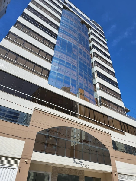 Apartamento Alto Padrão à Venda em Meia Praia – Itapema/SC: 2ª foto da galeria de imagens do imóvel