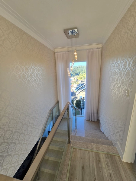 Belíssima Casa com Vista Panorâmica no Bairro Dom Joaquim – Brusque | 400m² | Piscina | 4 Vagas: 20ª foto da galeria de imagens do imóvel