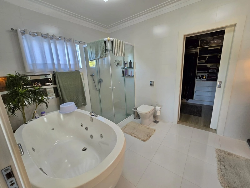 Belíssima Casa com Vista Panorâmica no Bairro Dom Joaquim – Brusque | 400m² | Piscina | 4 Vagas: 26ª foto da galeria de imagens do imóvel