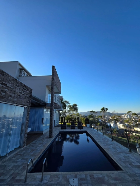 Belíssima Casa com Vista Panorâmica no Bairro Dom Joaquim – Brusque | 400m² | Piscina | 4 Vagas: 12ª foto da galeria de imagens do imóvel