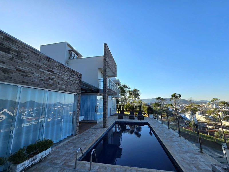 Belíssima Casa com Vista Panorâmica no Bairro Dom Joaquim – Brusque | 400m² | Piscina | 4 Vagas: 11ª foto da galeria de imagens do imóvel