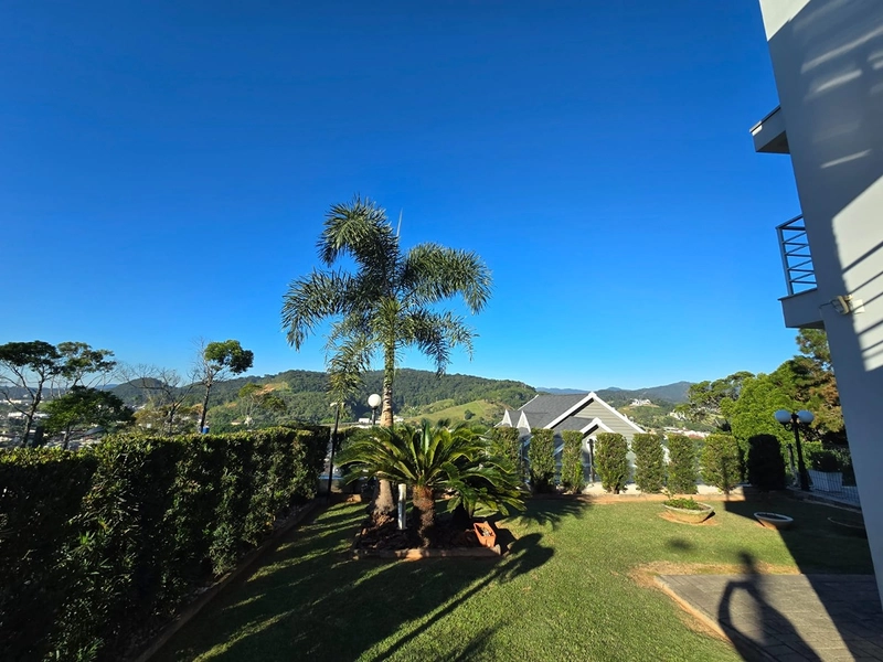 Belíssima Casa com Vista Panorâmica no Bairro Dom Joaquim – Brusque | 400m² | Piscina | 4 Vagas: 2ª foto da galeria de imagens do imóvel