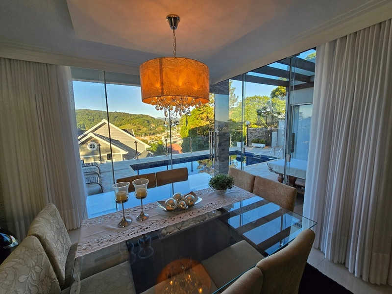 Belíssima Casa com Vista Panorâmica no Bairro Dom Joaquim – Brusque | 400m² | Piscina | 4 Vagas: 32ª foto da galeria de imagens do imóvel