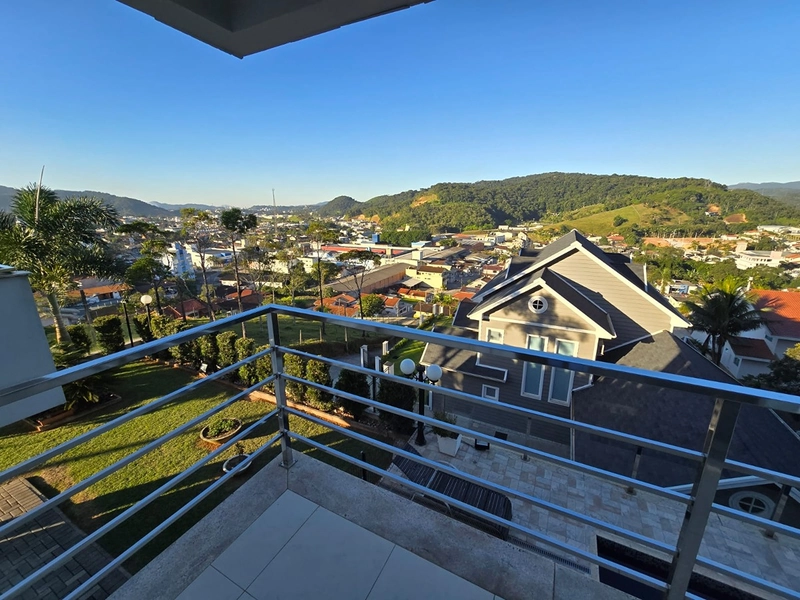 Belíssima Casa com Vista Panorâmica no Bairro Dom Joaquim – Brusque | 400m² | Piscina | 4 Vagas: 25ª foto da galeria de imagens do imóvel
