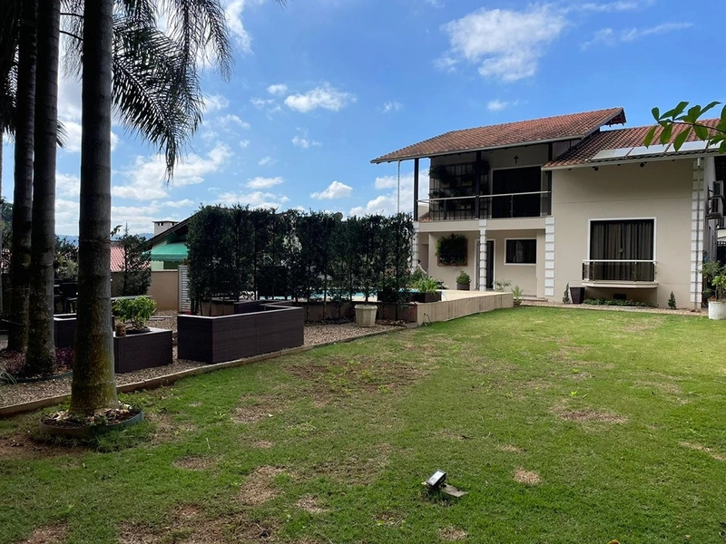 🏡 Casa disponível para aluguel ou venda no Centro de Gaspar!: 2ª foto da galeria de imagens do imóvel