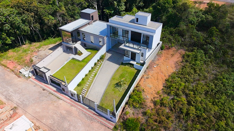 Casa de Alto Padrão à Venda – Loteamento Tulipa | Bairro Primeiro de Maio – Brusque/SC: 2ª foto da galeria de imagens do imóvel