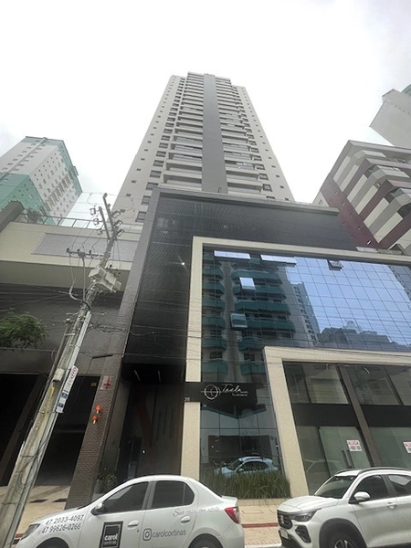 Apartamento no Tesla Residencial, Balneário Camboriú. 4 dormitórios, 2 suítes + 2 demi, 3 vagas, churrasqueira. Mobiliado, decorado e equipado.: 2ª foto da galeria de imagens do imóvel