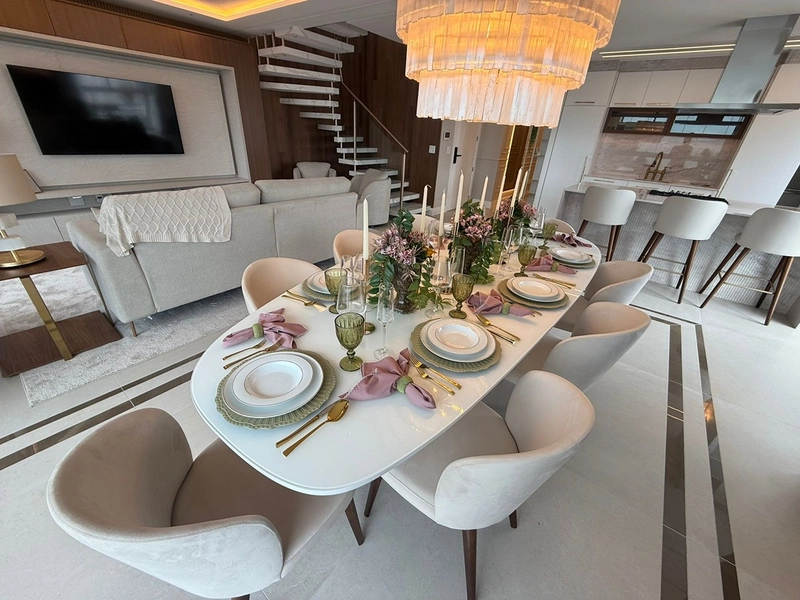 COBERTURA DUPLEX MOBILIADA, DECORADA E EQUIPADA – EXCLUSIVIDADE, LUXO E VISTA PARA O MAR: 1ª foto da galeria de imagens do imóvel