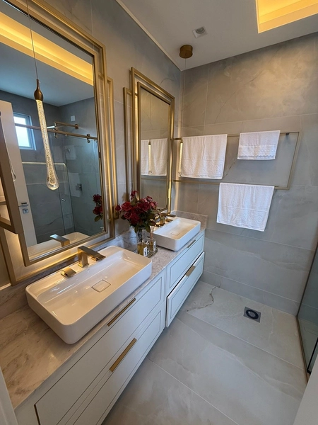 COBERTURA DUPLEX MOBILIADA, DECORADA E EQUIPADA – EXCLUSIVIDADE, LUXO E VISTA PARA O MAR: 8ª foto da galeria de imagens do imóvel