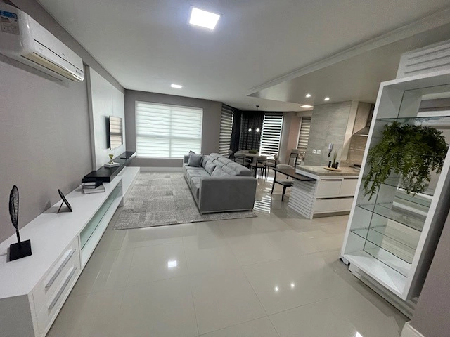 Cobertura Duplex no Edifício Opera Plaza em Balneário Camboriú – 3 Suítes, 3 Vagas, Vista Panorâmica e Lazer Completo: 1ª foto da galeria de imagens do imóvel