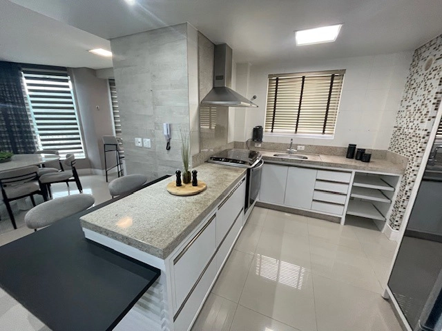 Cobertura Duplex no Edifício Opera Plaza em Balneário Camboriú – 3 Suítes, 3 Vagas, Vista Panorâmica e Lazer Completo: 6ª foto da galeria de imagens do imóvel