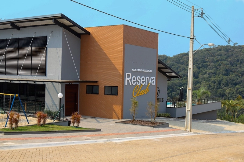 Terreno à venda no Club Reserva Brusque – Condomínio Fechado (Azambuja): 1ª foto da galeria de imagens do imóvel