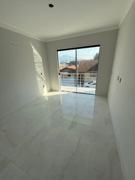 Casa à Venda em Brusque – Próximo à FIP – 140 m² – R$ 589.900,00: 6ª foto da galeria de imagens do imóvel