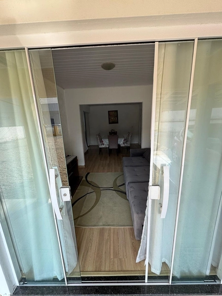 Casa à Venda em Guabiruba Centro com 3 Quartos e Piscina – 360m² de Terreno: 12ª foto da galeria de imagens do imóvel