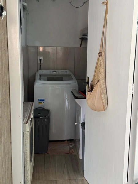 Casa à Venda em Guabiruba Centro com 3 Quartos e Piscina – 360m² de Terreno: 4ª foto da galeria de imagens do imóvel
