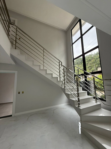 Casa à Venda em Brusque – 157 m² com Acabamento Premium: 8ª foto da galeria de imagens do imóvel