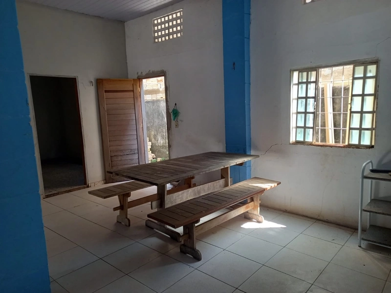 Vende-se imóvel com dois apartamentos em Alter do Chão: 11ª foto da galeria de imagens do imóvel