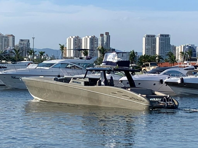 Superboat V55