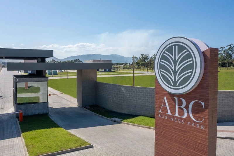 Terreno empresarial/industrial