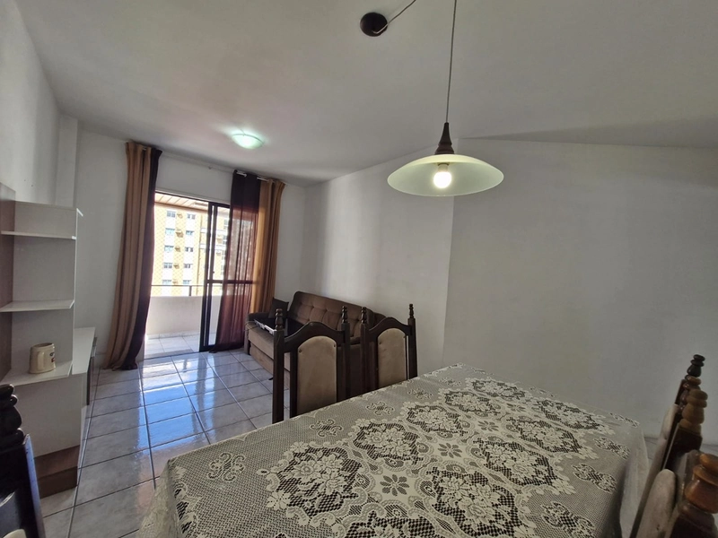 Apartamento para Aluguel – Meia Praia: 2ª foto da galeria de imagens do imóvel