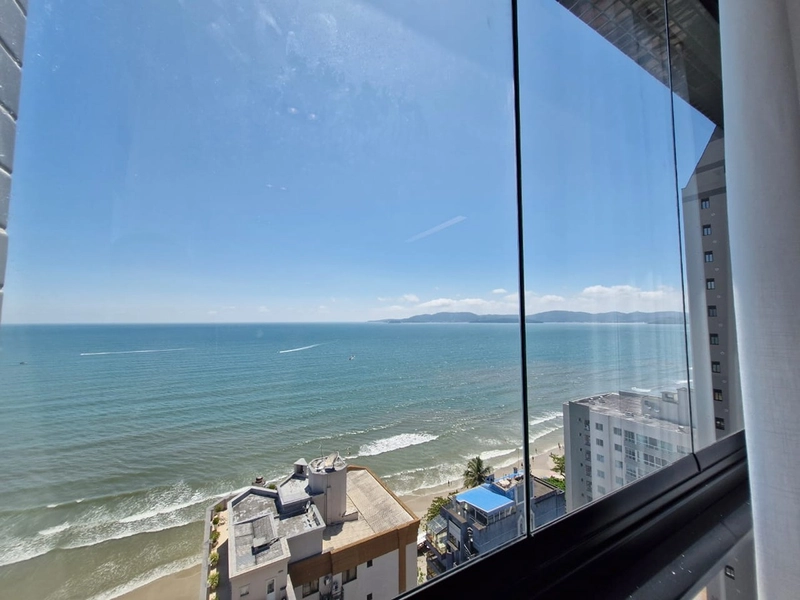 Localizado na quadra do mar - Apartamento 3 suítes, 3 vagas, Itapema.: 1ª foto da galeria de imagens do imóvel