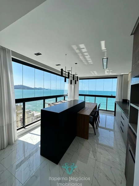 Localizado na quadra do mar - Apartamento 3 suítes, 3 vagas, Itapema.: 3ª foto da galeria de imagens do imóvel