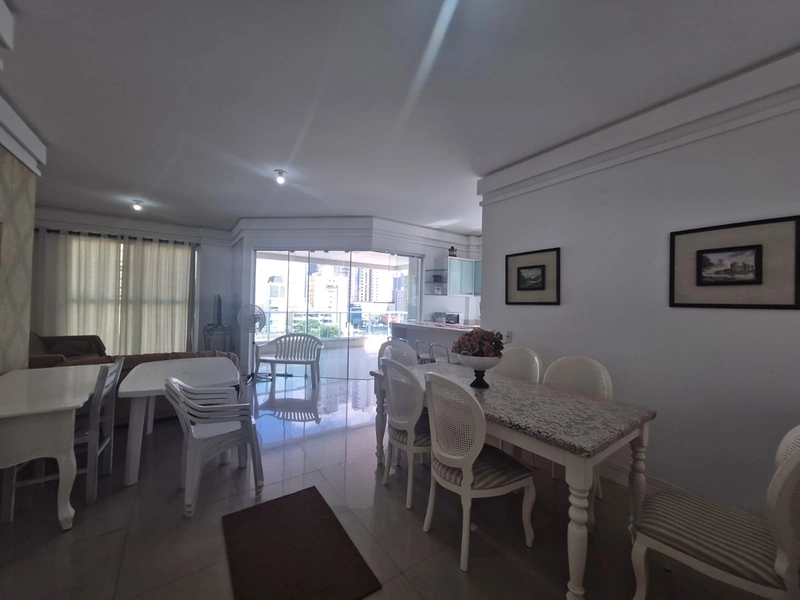 Apartamento à Venda – Quadra do Mar | Meia Praia – Itapema/SC: 6ª foto da galeria de imagens do imóvel