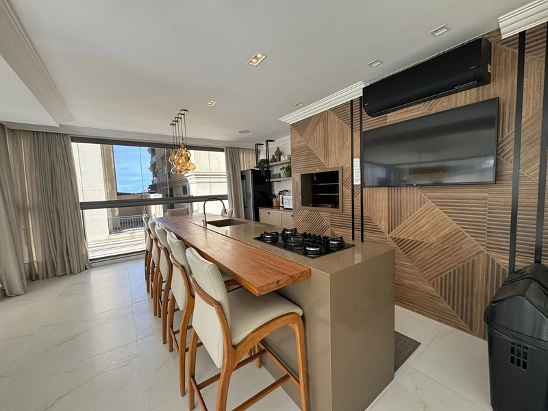 Apartamento mobiliado finissimo acabamento localizado proximo ao píer quadra mar no bairro Meia Praia Itapema SC.: 10ª foto da galeria de imagens do imóvel