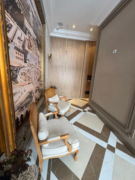 Apartamento mobiliado finissimo acabamento localizado proximo ao píer quadra mar no bairro Meia Praia Itapema SC.: 4ª foto da galeria de imagens do imóvel