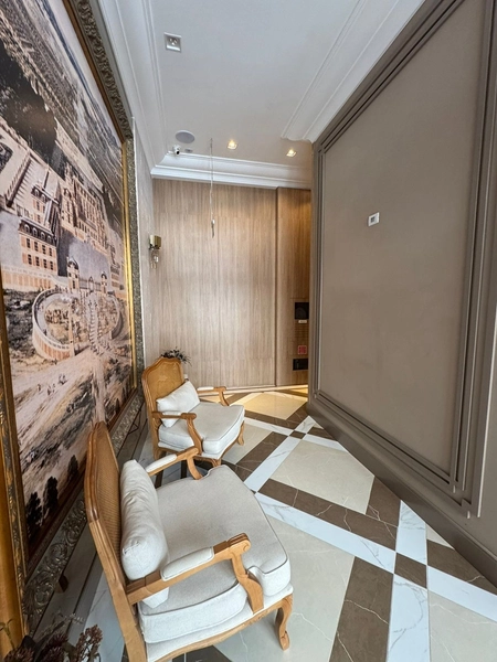 Apartamento mobiliado finissimo acabamento localizado proximo ao píer quadra mar no bairro Meia Praia Itapema SC.: 2ª foto da galeria de imagens do imóvel