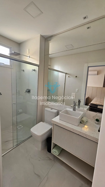 Apartamento à venda em Meia Praia, localizado na segunda quadra: 36ª foto da galeria de imagens do imóvel