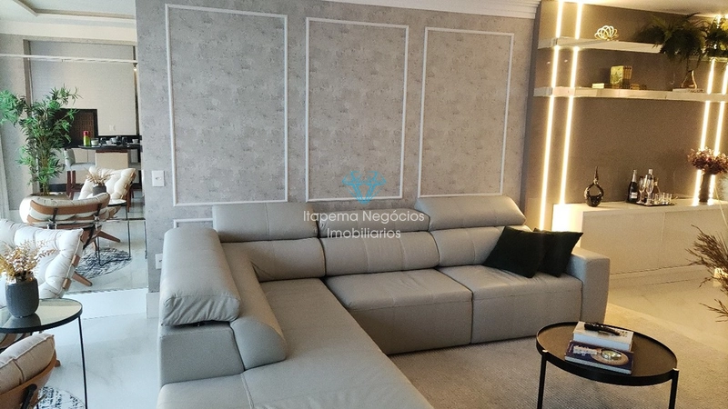 Apartamento à venda em Meia Praia, localizado na segunda quadra: 30ª foto da galeria de imagens do imóvel