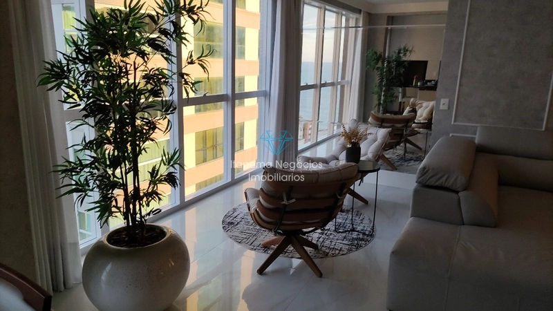 Apartamento à venda em Meia Praia, localizado na segunda quadra: 32ª foto da galeria de imagens do imóvel