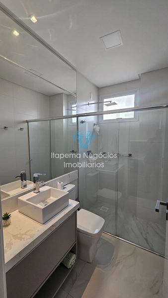 Apartamento à venda em Meia Praia, localizado na segunda quadra: 34ª foto da galeria de imagens do imóvel