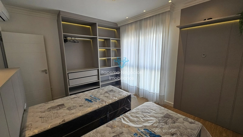 Apartamento à venda em Meia Praia, localizado na segunda quadra: 44ª foto da galeria de imagens do imóvel