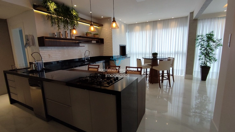 Apartamento à venda em Meia Praia, localizado na segunda quadra: 1ª foto da galeria de imagens do imóvel