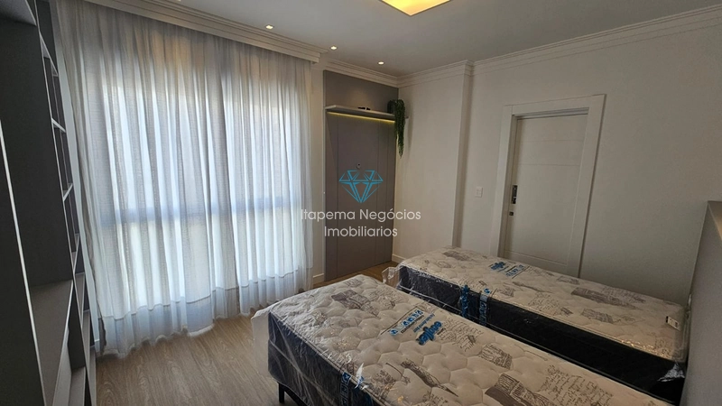Apartamento à venda em Meia Praia, localizado na segunda quadra: 43ª foto da galeria de imagens do imóvel