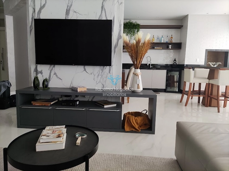 Apartamento à venda em Meia Praia, localizado na segunda quadra: 31ª foto da galeria de imagens do imóvel