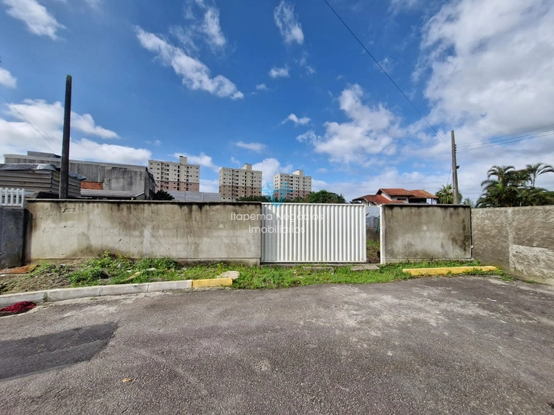 Excelente oportunidade para quem busca um terreno amplo e bem localizado no bairro Morretes, em Itapema.  CARACTERÍSTICAS:  1.080 m² de área Amplo espaço para diferentes possibilidades de utilização Fácil acesso Excelente localização no bairro Morretes  VALORES:  Aluguel: R$ 3.000,00 mensais IPTU: Incluso no valor da locação  Uma ótima opção para quem precisa de espaço e localização estratégica.  Entre em contato para mais informações e agende uma visita.: 4ª foto da galeria de imagens do imóvel