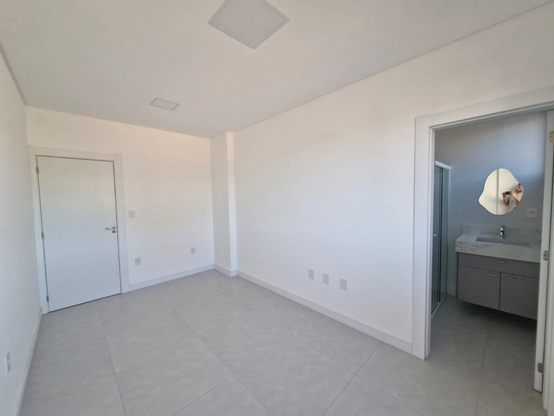 Excelente apartamento em Porto Belo : 3ª foto da galeria de imagens do imóvel