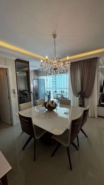 Apartamento com 3 Suítes e 3 Vagas na Segunda Quadra do Mar – 158 m² de Área Privativa: 9ª foto da galeria de imagens do imóvel