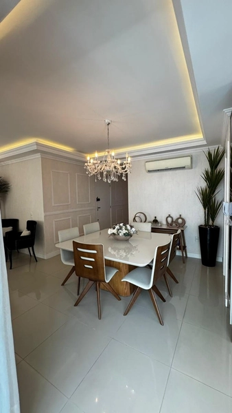 Apartamento com 3 Suítes e 3 Vagas na Segunda Quadra do Mar – 158 m² de Área Privativa: 8ª foto da galeria de imagens do imóvel