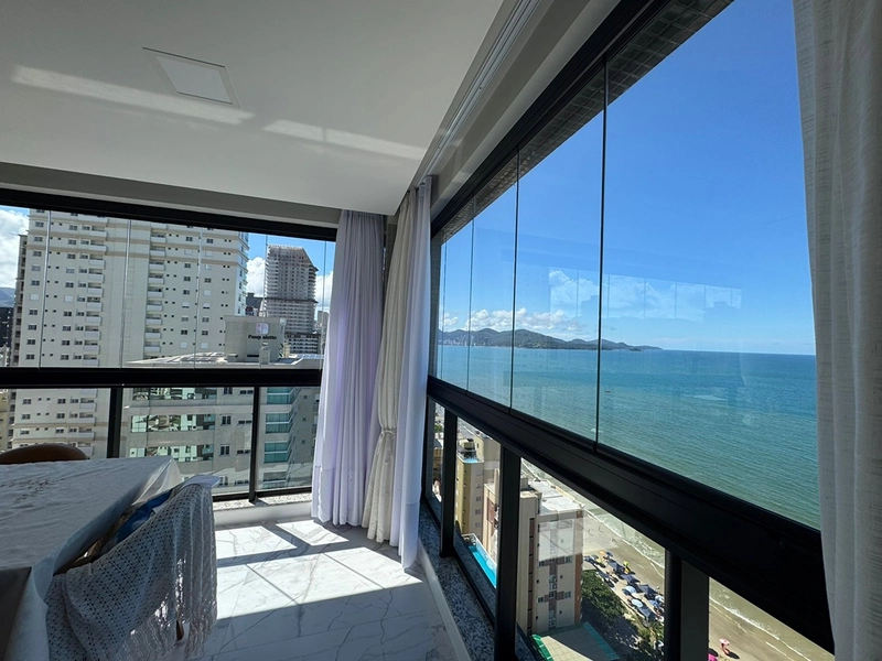 Localizado na quadra do mar - Apartamento 3 suítes, 2 vagas, Itapema.: 6ª foto da galeria de imagens do imóvel