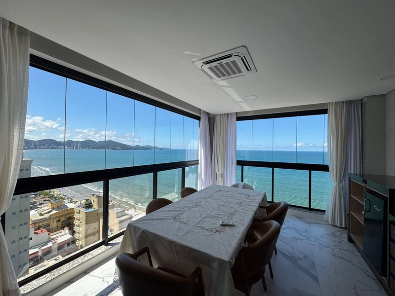 Localizado na quadra do mar - Apartamento 3 suítes, 2 vagas, Itapema.: 2ª foto da galeria de imagens do imóvel